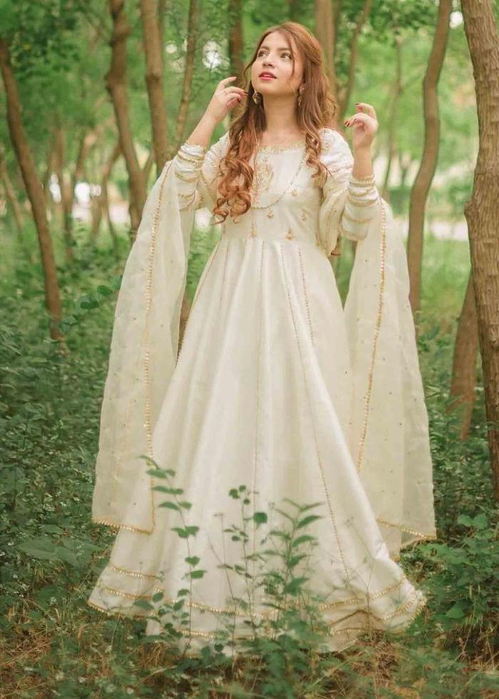 Nikkah Dress Ideas for Brides in Pakistan 2023 - BrownandSouth
